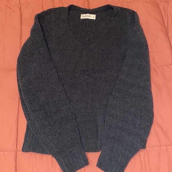 Dark green knit sweater - Picture 3 of 9